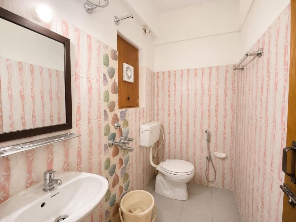 Superior AC Room at Hotel Nataraj, Puri